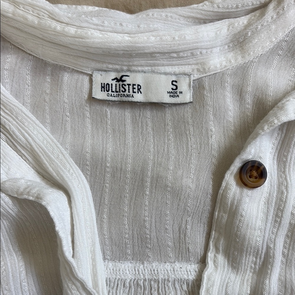 Hollister White Ribbed Button Down Shirt with Notched Collar - Picture 3 of 3